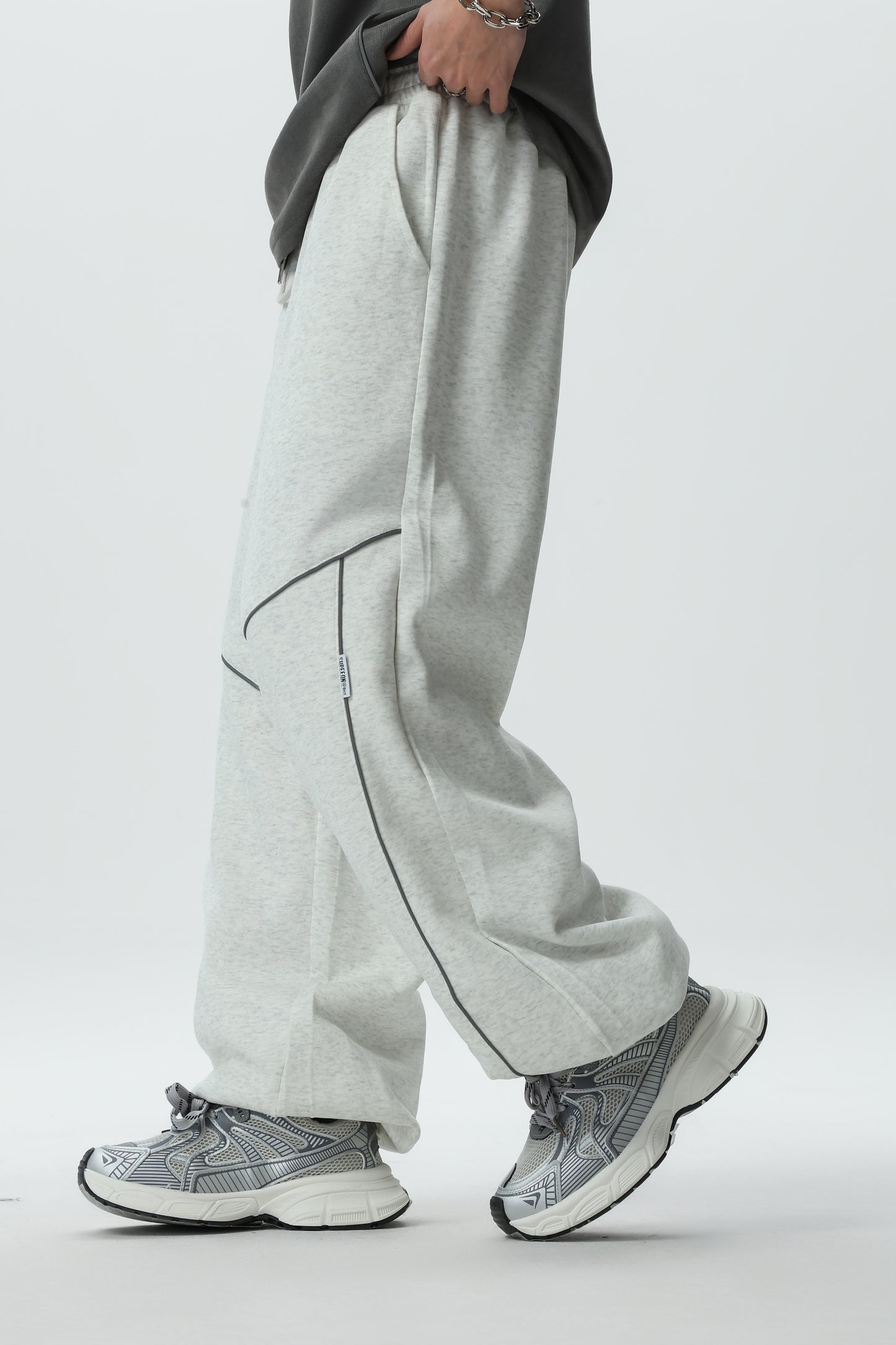 Men's Skinny Pants for Autumn and Winter, Trendy Sportswear Pants, Men's Loose and Casual Pants with Light Strips, Versatile Sweatpants