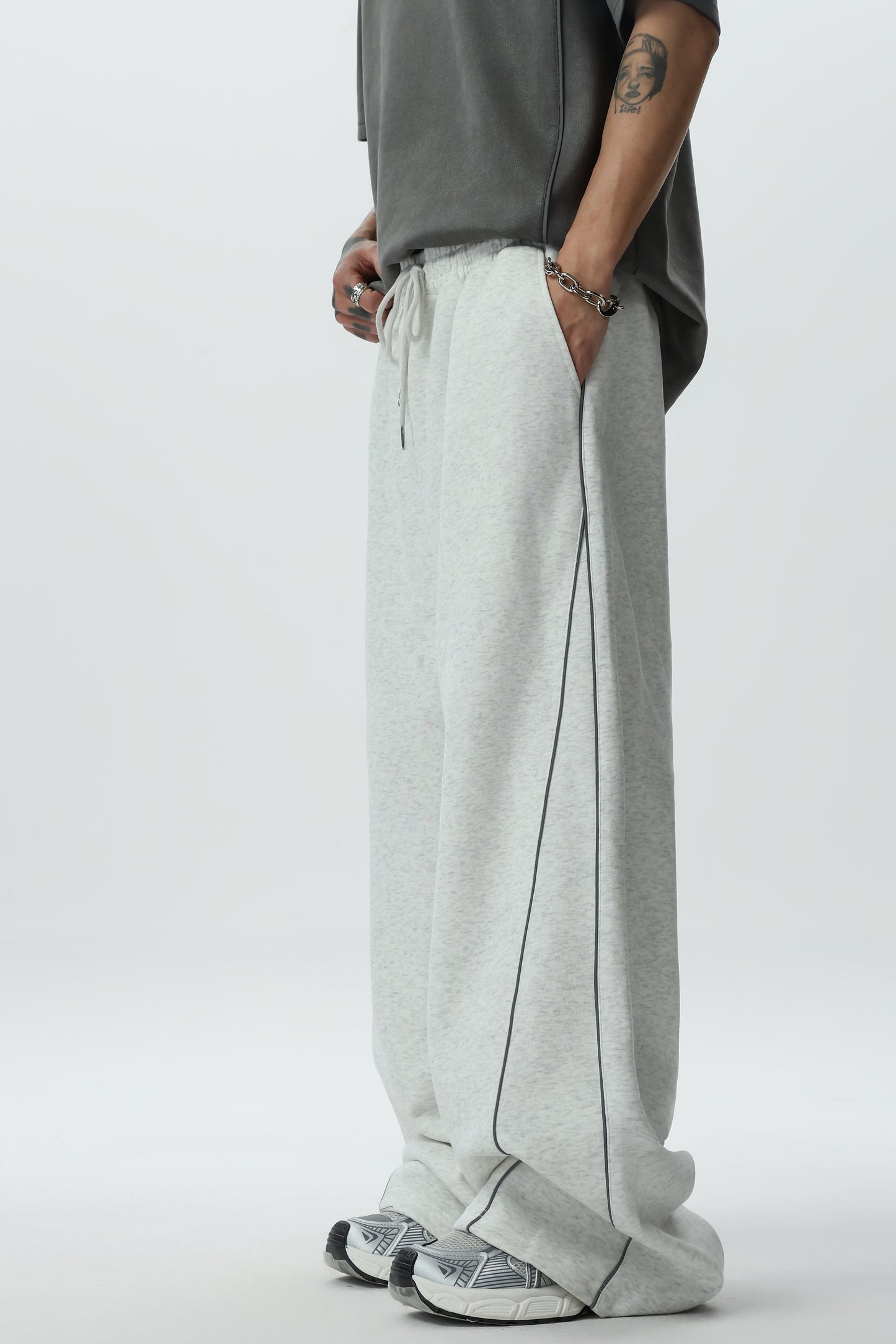 Straight-leg Casual Pants for Autumn and Winter, Men's Loose, Fat-fit, Plate-size Sportswear Pants, Trendy Wide-leg Pants for Overweight Teenagers