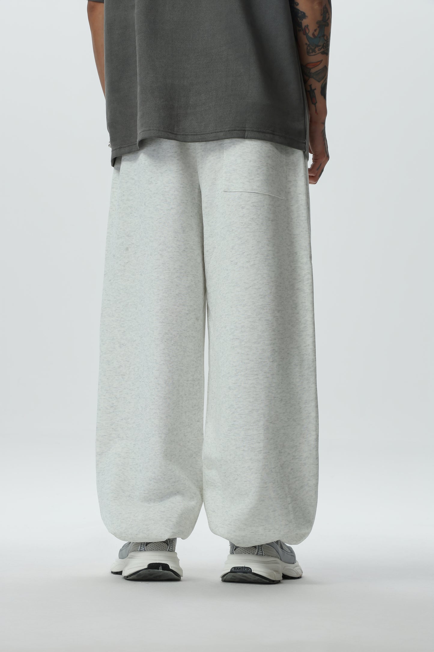 Men's Skinny Pants for Autumn and Winter, Trendy Sportswear Pants, Men's Loose and Casual Pants with Light Strips, Versatile Sweatpants